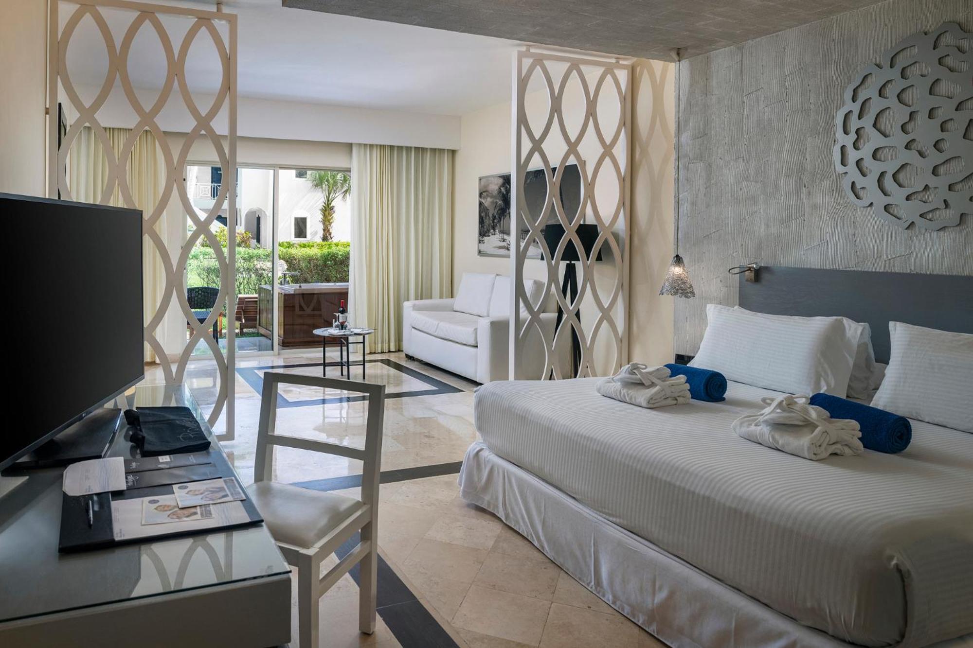 Ocean Maya Royale Adults Only Lafitte Room photo